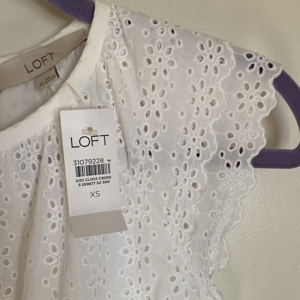 🩵 BUNDLE ITEM Loft eyelet top